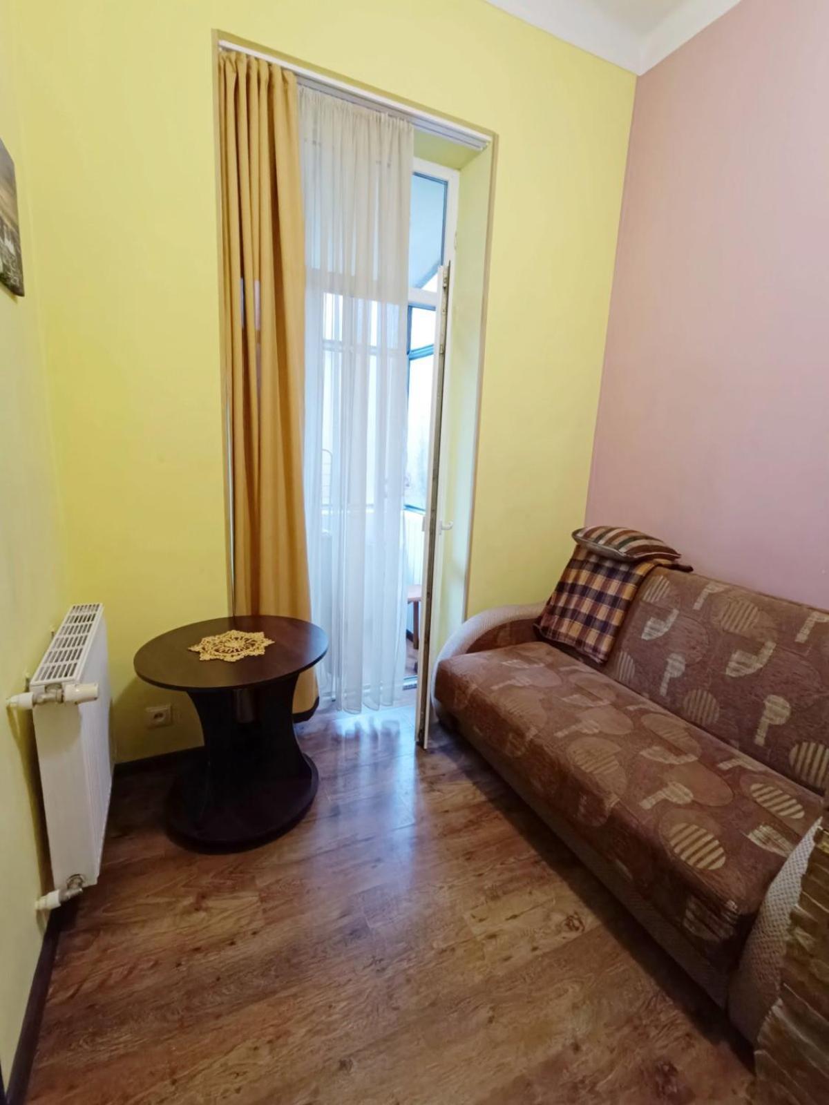 Apartment Anna Lviv Exteriör bild